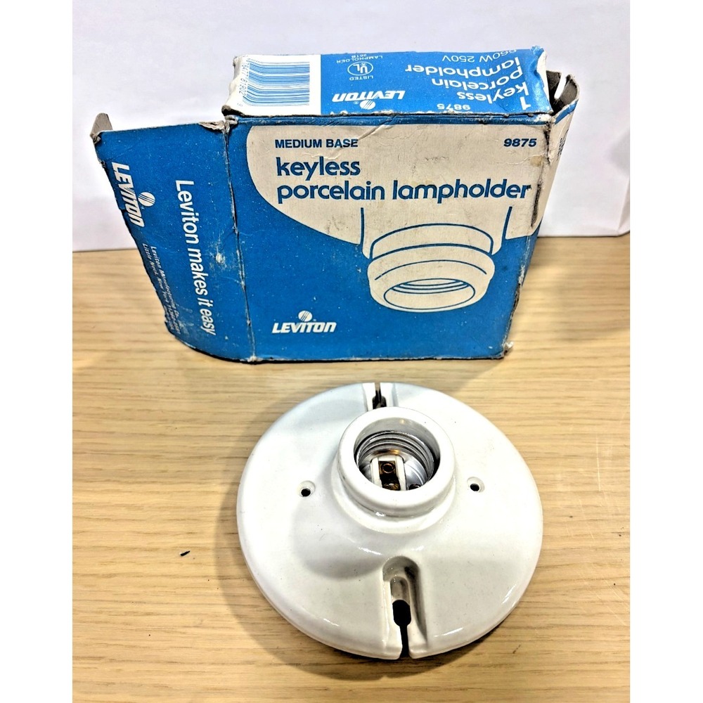 Vintage Leviton 9875 Porcelain Lampholder Keyless Medium Base NOS USA